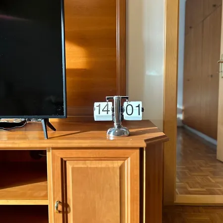 Ruhige, Klimatisierte Nahe Zentrum & Bahnhof