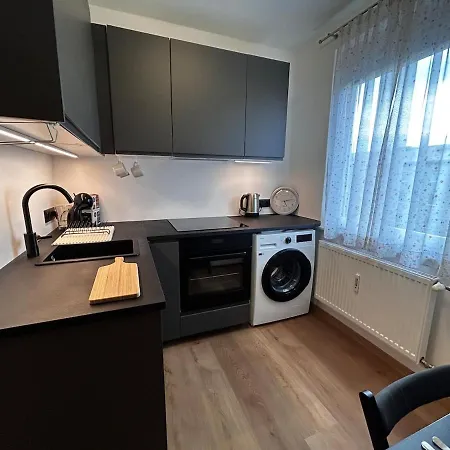 Apartman Ruhige, Klimatisierte Nahe Zentrum & Bahnhof *