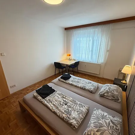 Ruhige, Klimatisierte Nahe Zentrum & Bahnhof Appartement *