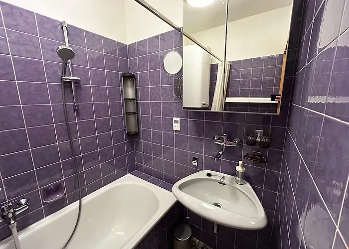 Ruhige, Klimatisierte Nahe Zentrum & Bahnhof Appartement *