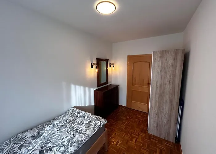 Ruhige, Klimatisierte Nahe Zentrum & Bahnhof Appartement