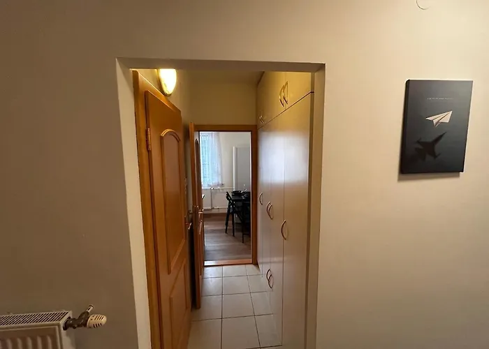 Appartement Ruhige, Klimatisierte Nahe Zentrum & Bahnhof