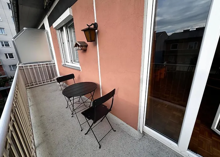 Ruhige, Klimatisierte Nahe Zentrum & Bahnhof *