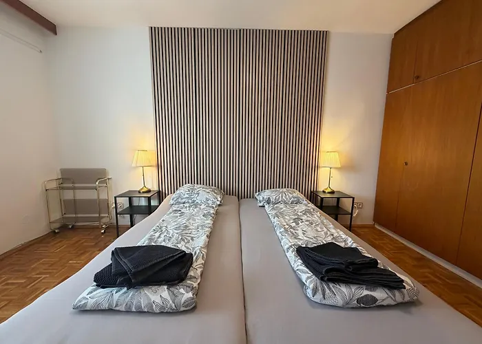 Ruhige, Klimatisierte Nahe Zentrum & Bahnhof Appartement *